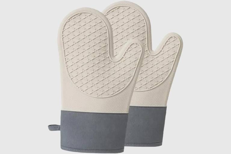Plush Oven Mitts (Set of 2)